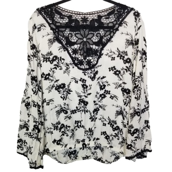 Torrid Womens 0X White Floral Print Bell Sleeve - Picture 3 of 14
